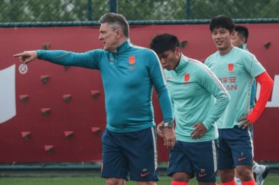 国足亚运队主帅安东尼奥：吴曦对我来说就是中国的莫德里奇