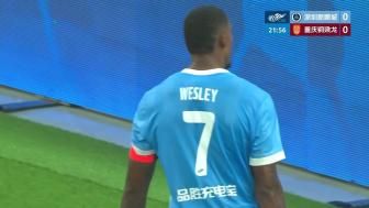 终结2连败！新鹏城2-0送铜梁龙5轮不胜 37岁姜至鹏破门韦斯利建功