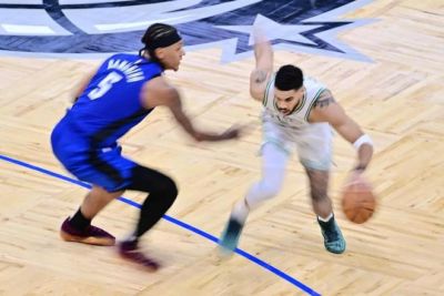塔图姆欧文回杜克打野球，NBA球星降维碾压学弟