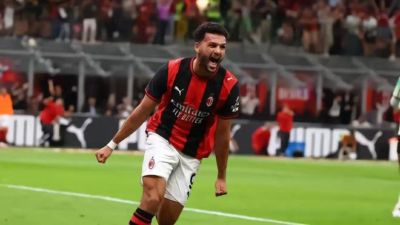 还犯困吗？意甲4轮联赛狂轰121球，场均三球，球迷：蓝衣军团触底反弹
