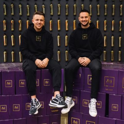 被阿扎尔踢的球童，刚把自己的伏特加公司卖出了3亿英镑