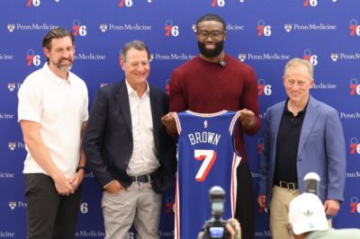 杰伦·布朗：来到76人是一次重生 未来有太多美好的事物值得期盼