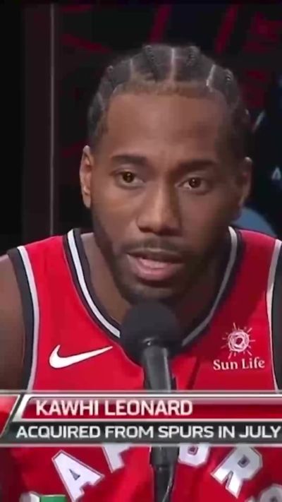 猛龙官推晒伦纳德发布会魔性笑声：我能看这玩意一整天