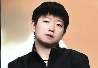 生活温柔软糯，赛场飒爽锋芒！这就是孙颖莎的极致专业