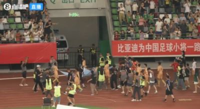 亚洲明星联6-2杭州足管夺冠 10岁基利安独进6球&7场打入24球