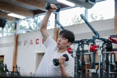 杨瀚森训练备战第2季！美媒建议快船1换4得到他：给内线增加保险