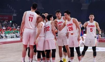 廖三宁狂砍30+7！男篮87-78力克沙特阿拉伯，有惊无险进4强！