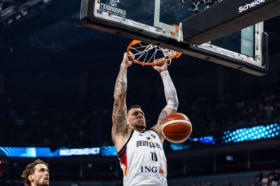 记者:前NBA球员丹尼尔·泰斯正与特拉维夫马卡比进行深入谈判
