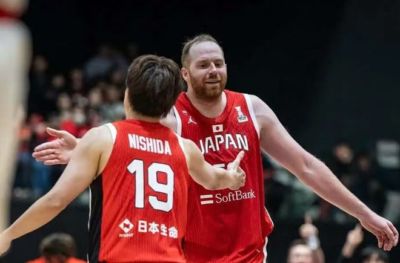 半决赛战中国男篮！日本拒中国台北22分逆转进四强 陈盈骏20分