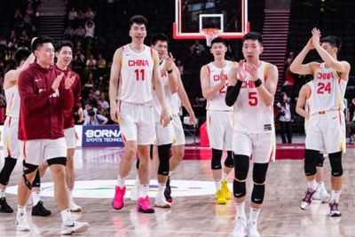沙特硬汉让主帅挠头！抽筋后又遭无对抗拉伤 决胜89秒追至5分不甘心