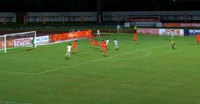 U23国足0-1落后！对手传中后防连续解围不干净，崔国后插上破门