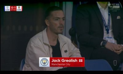 格拉利什现场观战卡迪夫城英冠比赛，支持好友罗宾逊