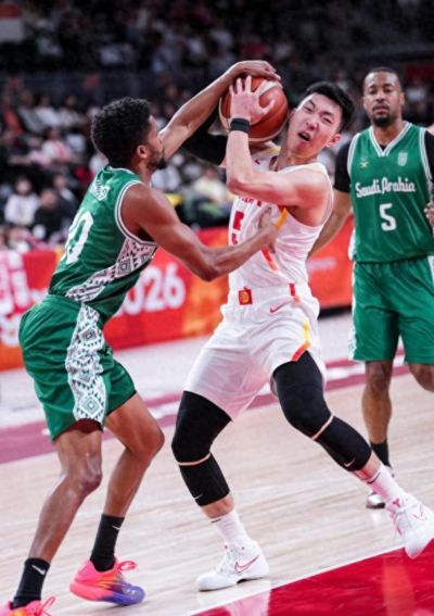赢球却揪心!中国男篮87-78沙特,下半场险崩盘,暴露出3大隐患