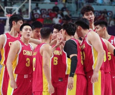 中国男篮要爆冷？沙特强势反超比分！廖三宁22分，郭士强加油