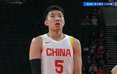 30分7板4助！球迷：中国男篮新的王牌球员