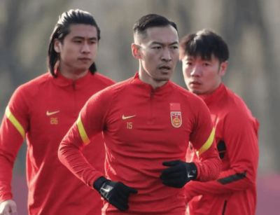 亚运会：2-1逆转朝鲜开门红：中国亚运男足先啃下最硬的一块骨头