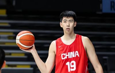 宏远速递！徐昕回归新进展，库里晒与杜锋互动，萨姆纳成球队备胎？