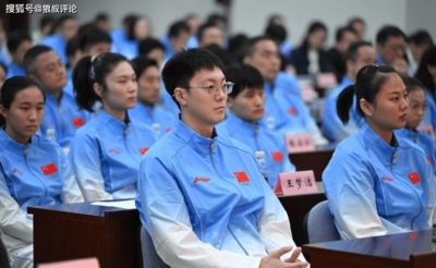 时隔14年男篮再有大赛旗手！胡明轩将担任亚运会中国体育代表团旗手