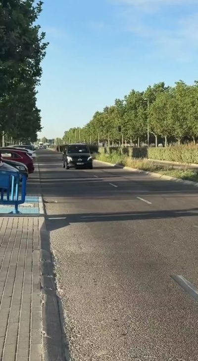 博主：皇马新援埃斯皮今日乘车抵达瓦尔德贝巴斯训练基地