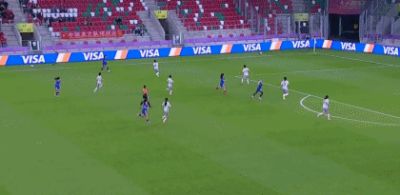 半场：中国U20女足0-1意大利U20女足，刘晨屡救险后扑球失误