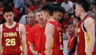 CCTV5直播中国男篮对阵日本，锋线问题明显，王俊杰需调整状态
