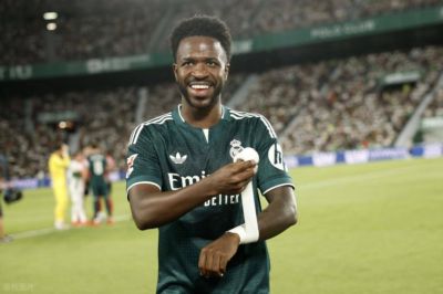 随着皇马3-2、瓦伦西亚1-0、西班牙人1-2,西甲最新积分榜出炉