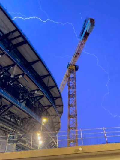 【现场】雷声大进球雨更大！“工地”诺坎普的疯狂日常