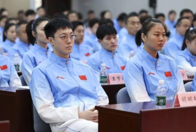篮协祝贺胡明轩当选亚运旗手:是个人荣誉也是男篮集体荣光