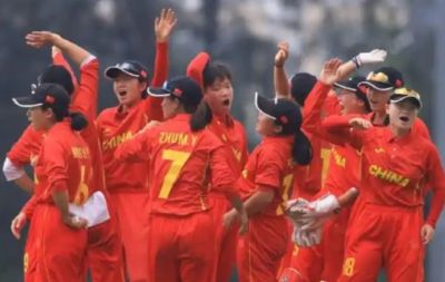 亚运会奇葩一幕！苦等12年！中国女板未打1场就出局，找谁说理？