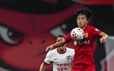 李镇全因伤缺席U23国足比赛，队友却依然给了他惊喜，让球迷动容