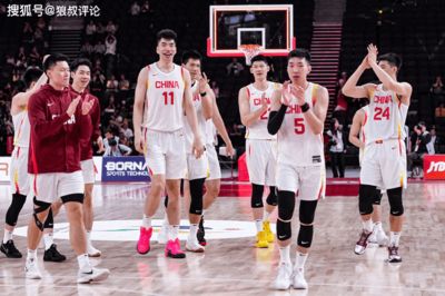 原创
            杨毅：中国男篮参加亚运会不能派二队或青年队打 必须要全力争冠