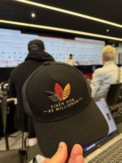 克洛普：我想把这面德国国旗赢回来，不想让人觉得挥舞它时有毛病