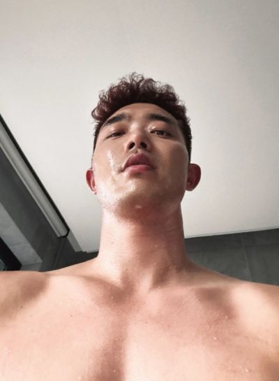 吴冠希晒照：自己将很快调整至最佳竞技状态 等我回来