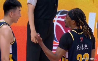 终于等到了！NBA冠军中锋正式表态，加盟广东队成首选？