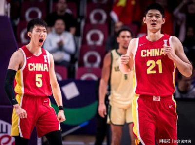 中国男篮决战日本队，首发阵容大调整，如果输球全员都面临淘汰