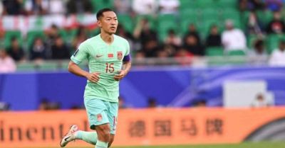 国足老将强势回归，邵佳一面临严峻抉择，王钰栋需证明实力