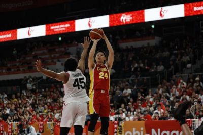 三节战报：最多时落后35分，中国男篮52-83落后日本
