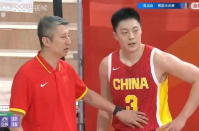 中国男篮78-97惨败给日本二队，两大问题明显，多名媒体人喊话郭士强下课