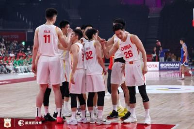 被日本二队打崩！中国男篮三大致命软肋曝光，郭士强或将下课