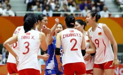 中国女排3-0哈萨克斯坦，产生4个事实！并非吴梦洁，最大功臣是她