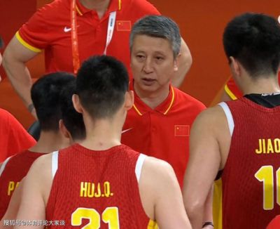 中国男篮，今夜耻辱一败！亚运会半决赛：中国输给日本，无缘决赛