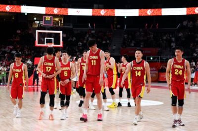 媒体人：真正持续做正确小事的人太少 因承认我们需改变的人太少