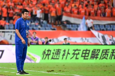 一年前上任！韩鹏共带领泰山踢了34场中超，战绩为17胜7平10负