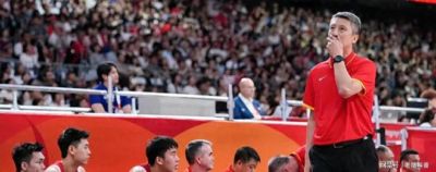 中国男篮惨败日本，传来4坏消息1好消息，防守崩盘，郭士强或下课