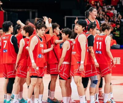 半场领先29分!女篮碾压泰国,杨舒予8中5狂砍13分,比看男篮解气太多