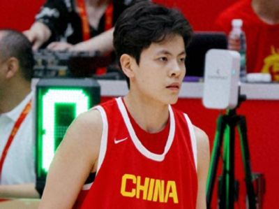 开启卫冕之旅！中国女篮半场领先泰国29分 杨舒予13+3三分