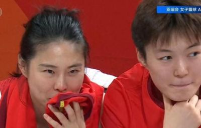 5分钟4犯！刘禹彤状态低迷，女篮2节赢29分，NCAA神射手5分钟0分