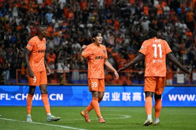 18岁108天的布尼亚明是自2012年以来单场中超传射建功最年轻球员