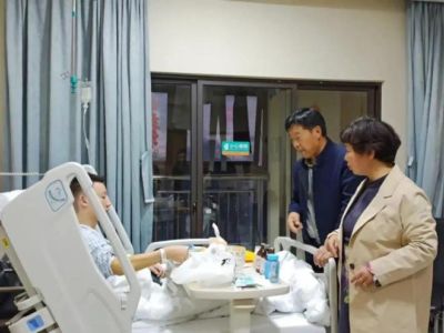 “错换人生28年”当事人姚策遗孀回应公公郭希宽去世:事发突然,恳请网友停止恶意揣测,放过一位离世老人