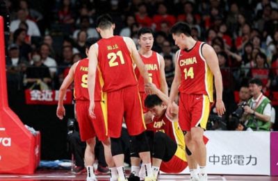 连2届无缘亚运决赛！中国男篮差20分不敌日本，胡金秋14分